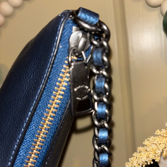 Coach Carrie Blue metallic Pebbled Leather
Chain Crossbody Shoulder Bag - Picture 6 of 12